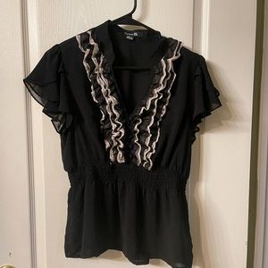 Cute woman’s Forever 21 blouse